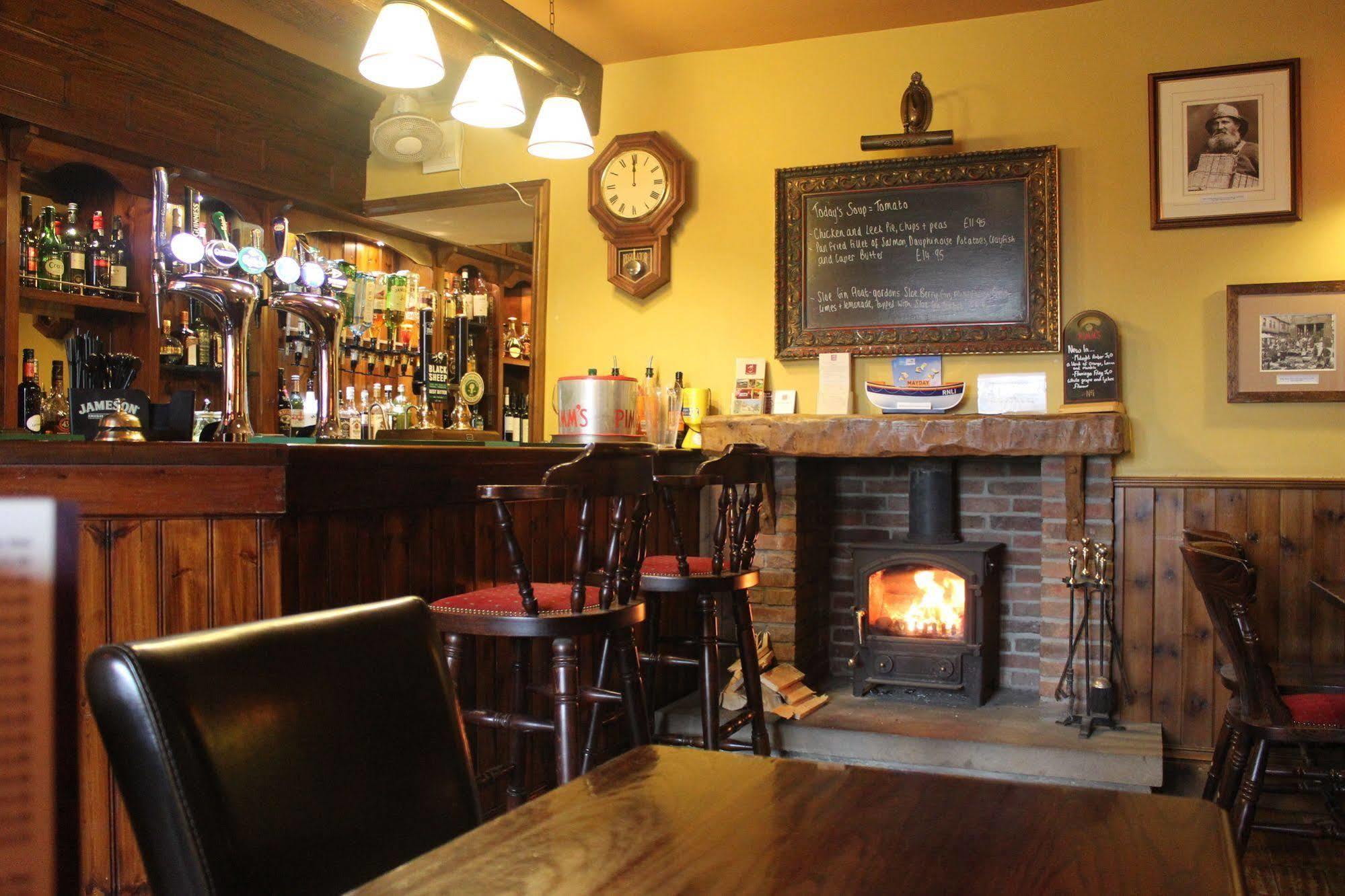 Mallyan Spout Hotel Goathland Esterno foto